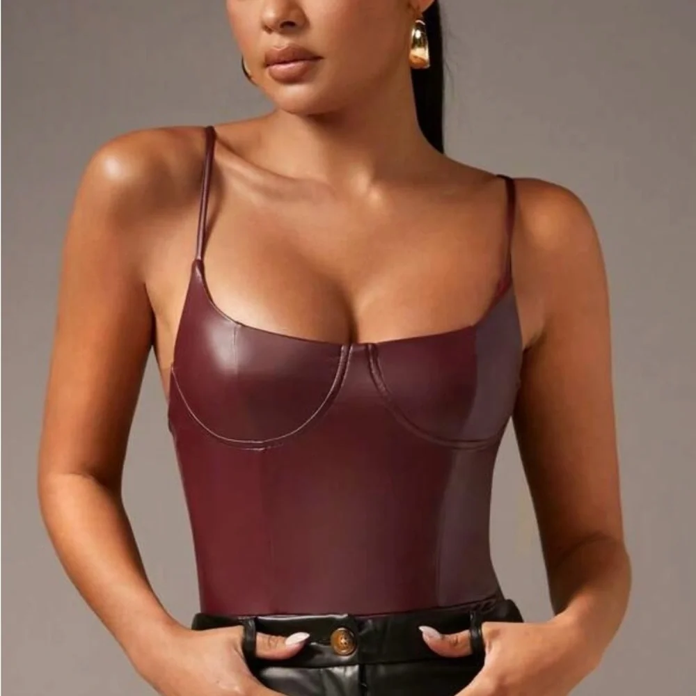 NWT Shein Bae Burgundy Bodysuit with Plunging Neckline and Form-Fitting Design - Picture 4 of 11